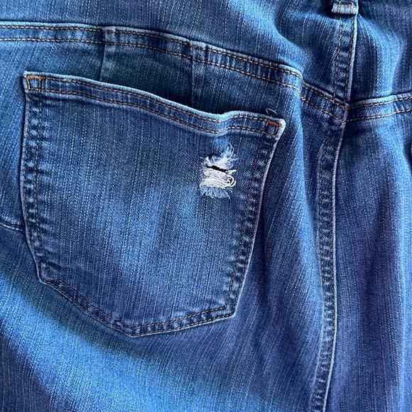 Torrid feel the fit bombshell skinny jeans - Picture 6 of 8